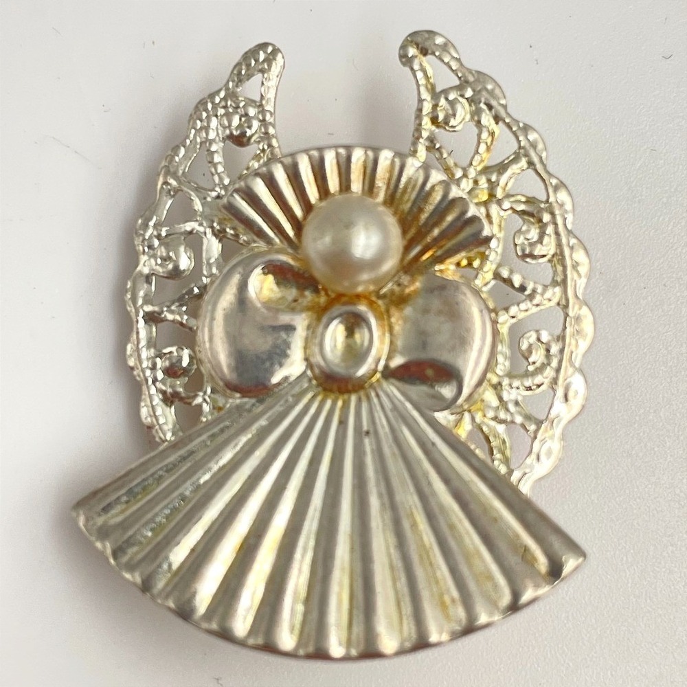 Vintage‎ 90s AOL Silver Tone Faux Pearl Filigree Wings Angel Brooch Pin Jewelry